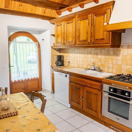 De Rene 4/5 Personnes Holiday home Sainte-Croix-Vallee-Francaise