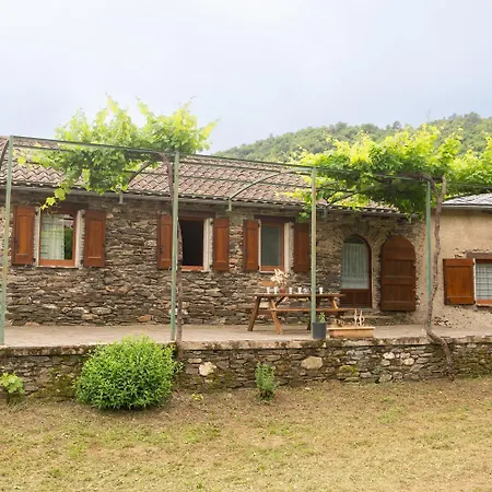 De Rene 4/5 Personnes Holiday home Sainte-Croix-Vallee-Francaise